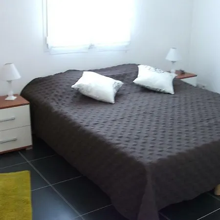 T4 Terrasse Belle Vue Mer * Шатлайон-Плаж